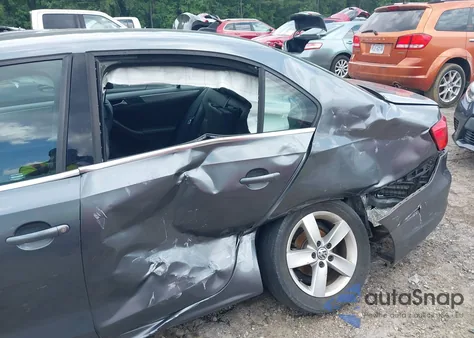 2014 Volkswagen Jetta 2.0L Tdi from USA, damaged, VIN 3VWLL7AJ0EM315242